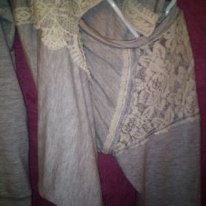 Jolt large lace-trimmed heather gray super soft He
